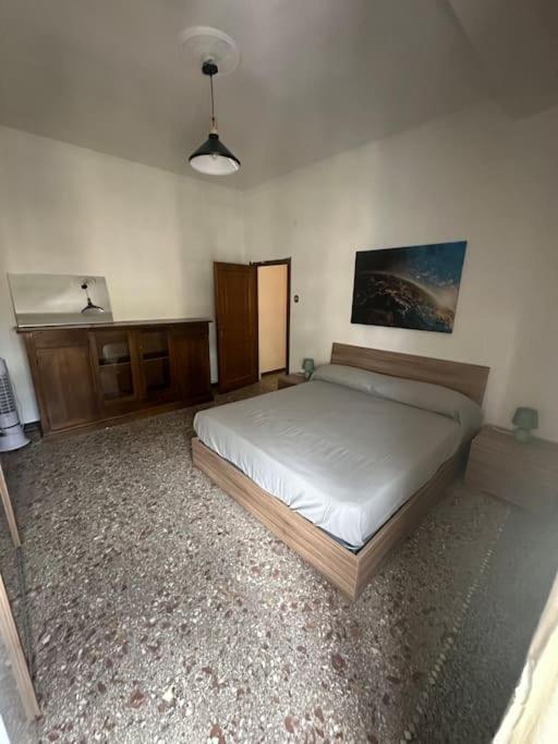 Metro C - Centocelle Ampio Con Tre Da Letto Lägenhet *